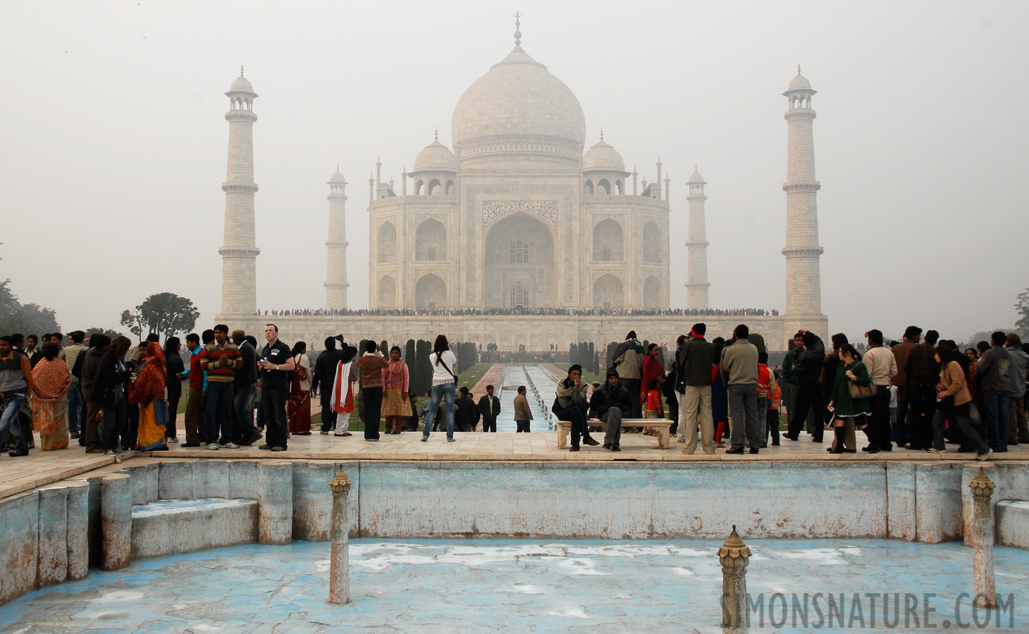 Taj Mahal [22 mm, 1/50 sec at f / 11, ISO 250]